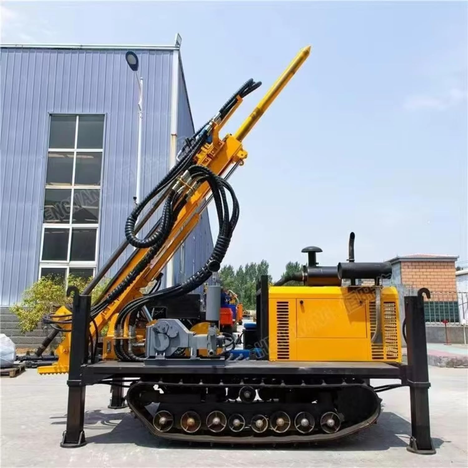crawler water well drilling rig review,should I buy a tracked drilling rig,crawler water well drilling rig pros cons,best tracked water well drilling machine,crawler drilling rig vs wheeled rig,crawler water well drilling rig worth buying performance testing and real-world results