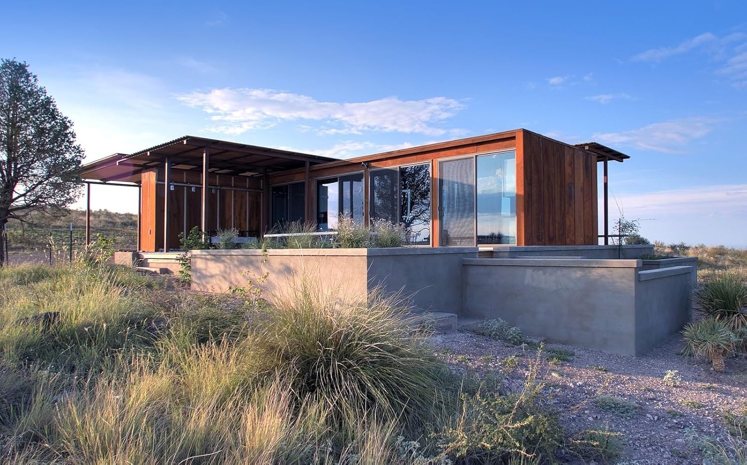 prefabricated container shop for sale,should I buy a modular container shop,prefabricated steel kiosk vs alternatives,custom shipping container building pros cons,best commercial container unit for café,prefabricated container shop worth buying performance testing and real-world results